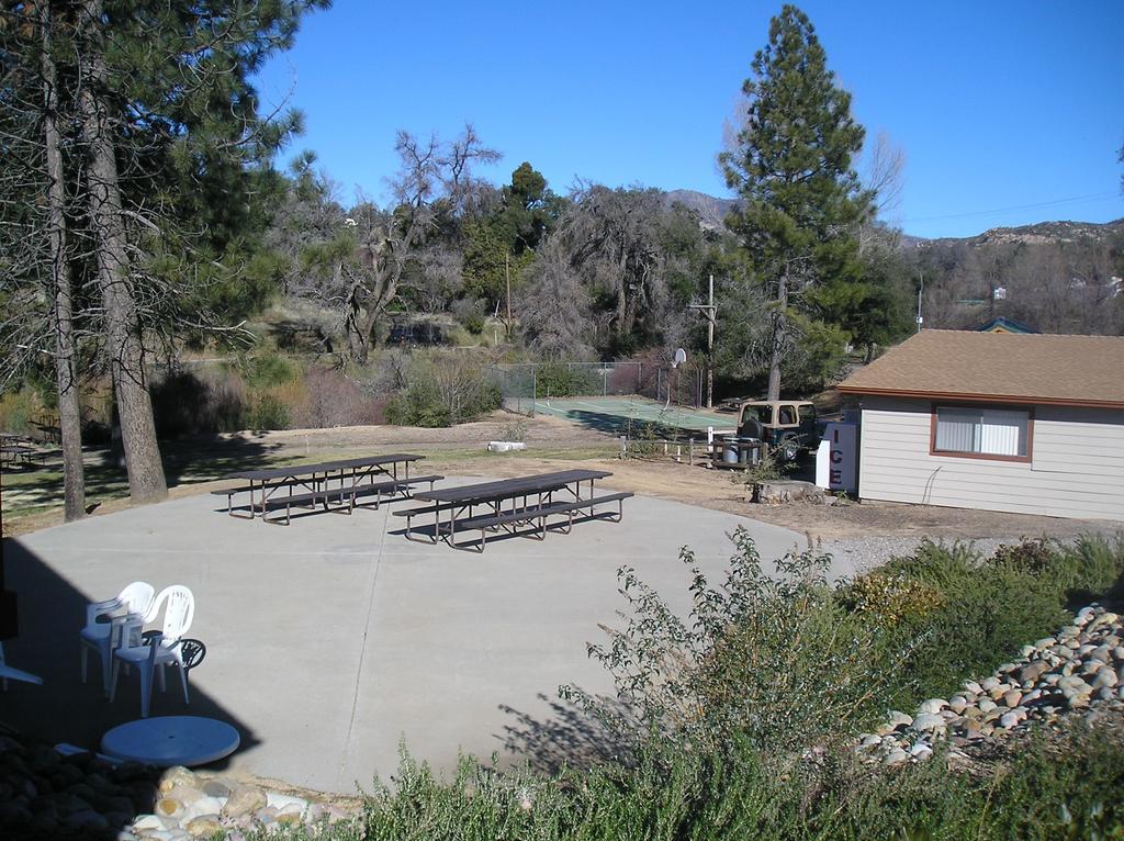 Oakzanita Springs Camping Resort Cottage 3 Descanso Exterior foto